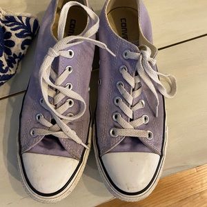 Converse all star light purple/ violet low top